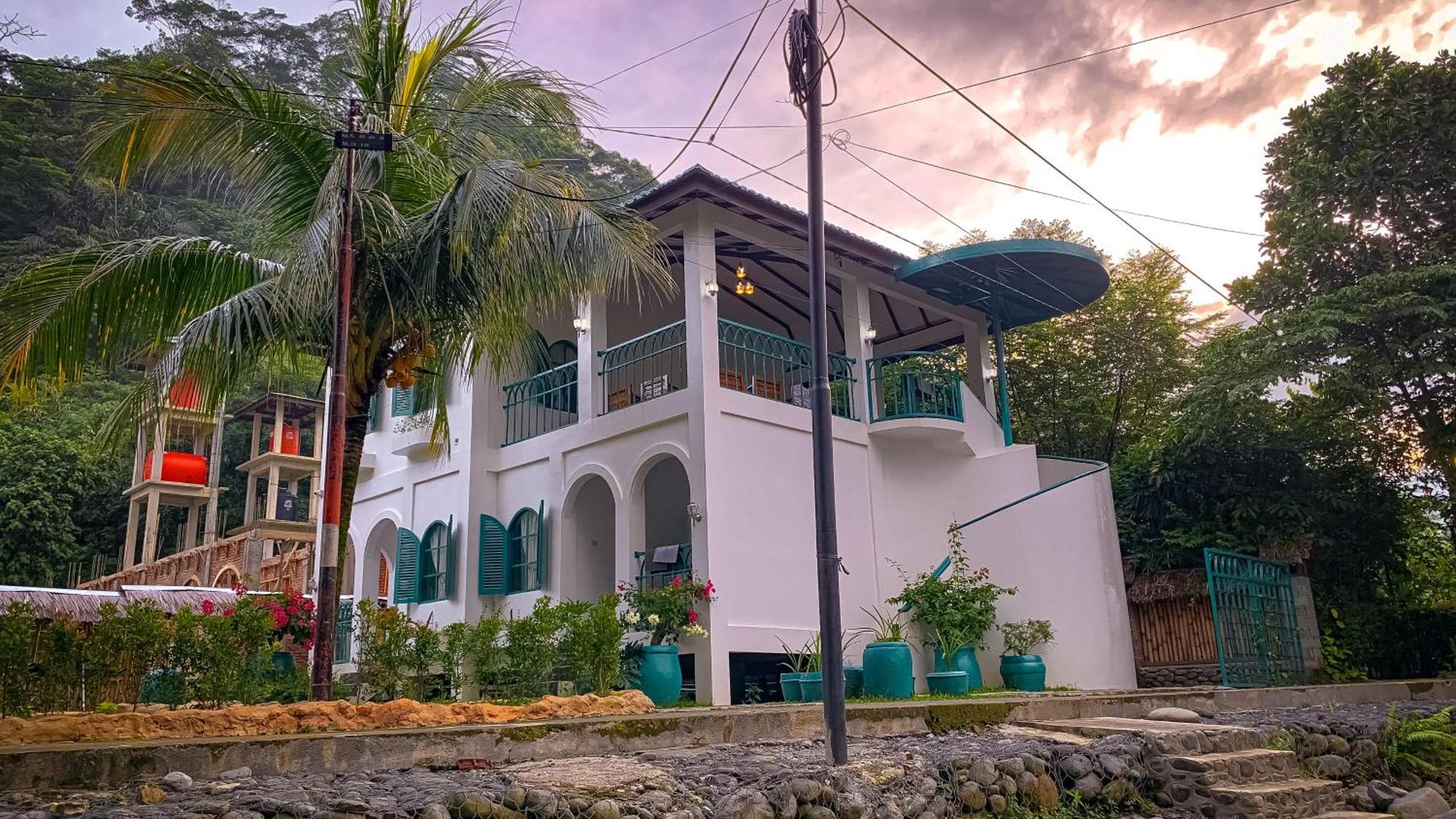 Jungleriverhouse & Jungleriverresort Bukit Lawang Exterior photo
